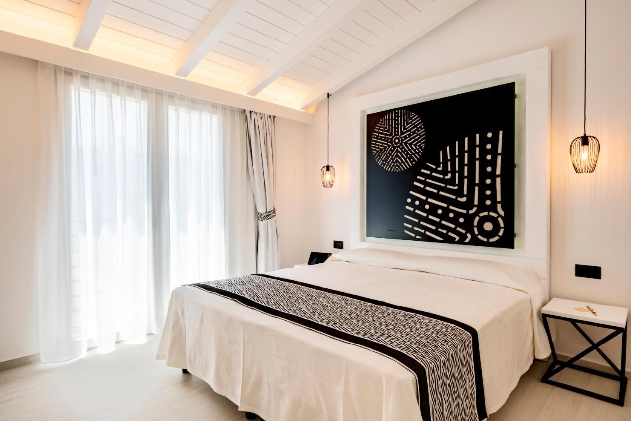 Cara A Bentu - Charming Rooms Тортолі Екстер'єр фото